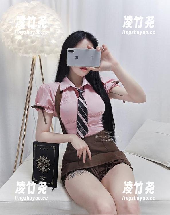 谁说fansly只有私密？看Aram(아람)的原图，愉悦一整天