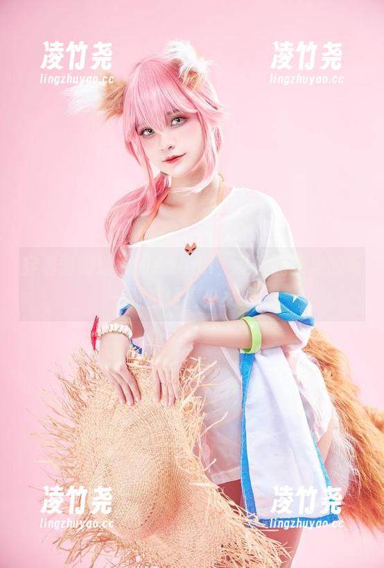 穿着蕾姆婚纱的Azami，私房图集里的每一张都透着少女心～