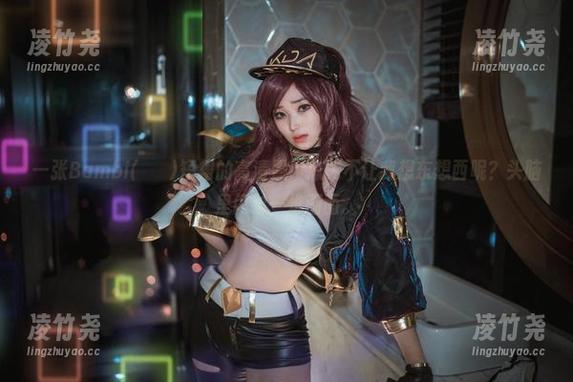 一张Bambi(밤비)短裙的高清照，怎能不让我想东想西呢？头脑里闪过一堆画面。