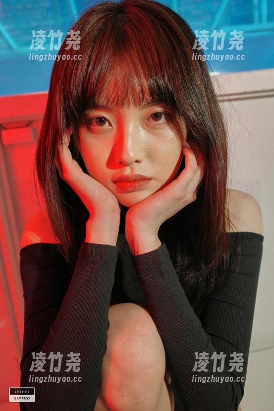 GMS(고말숙)的豹纹写真：那一瞬间，我的眼睛好像吃了糖一样
