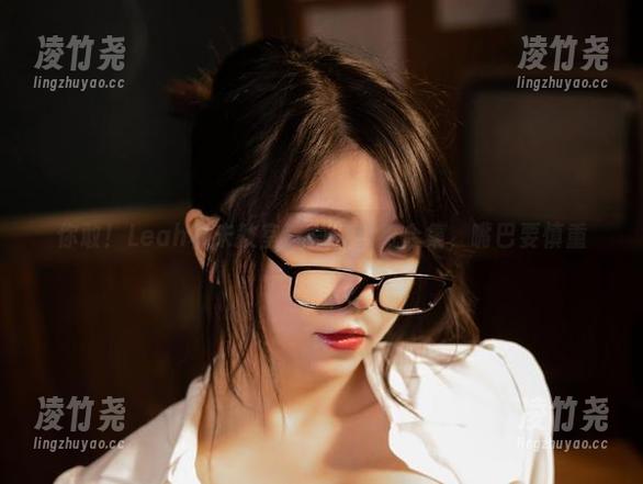 你敢！Leah梓未教室禁忌的壁纸合集，嘴巴要慎重