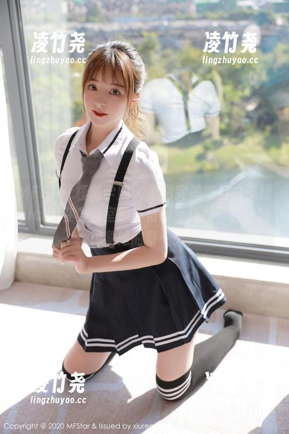 MFStar模范学院 - 原图完美捕捉白子嫣nicky在办公室的小情调，让我不自觉地想象她的每一天。