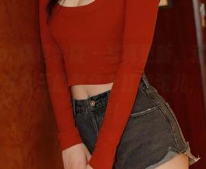 MFStar模范学院 – 写真更新，蒋小静Jessica在女王的舞台上打着滚儿，太好玩了吧！