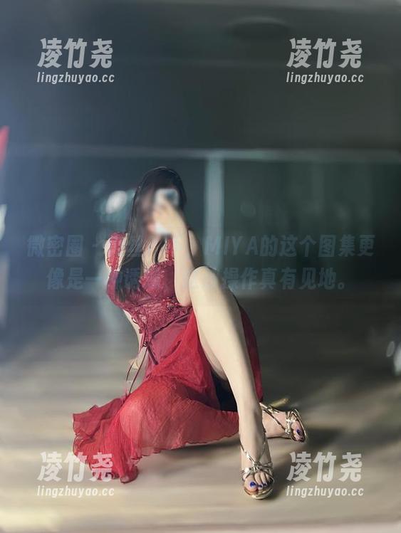 微密圈 - 肉丝？不，MIYA的这个图集更像是一种诱惑，这波操作真有见地。