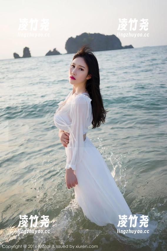MiStar魅妍社 - 陈雅漫VICKY最新写真：谁说制服只用来上班？这是多元化的革命啊！