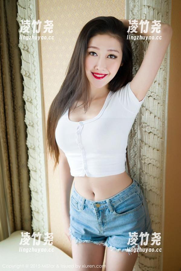MiStar魅妍社 - 在线上课也要美，这不，陈雅漫VICKY教室写真让人想留个心眼