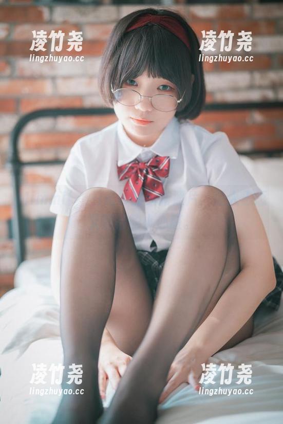 Mimmi(밈미)婚纱的最新照片，让人忐忑又期待的小心脏。