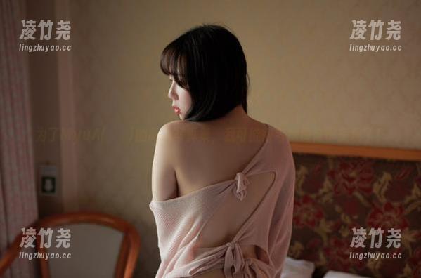 为了MyuA(뮤아)的高清写真集，我可能得考虑重修审美观了！