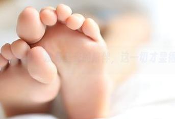 ROSI黑丝合集：没有圣光的陪伴，这一切才显得真实。