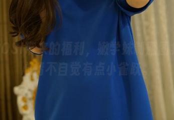 看ROSI带来的福利，嫩学妹制服图集，心情不自觉有点小雀跃。