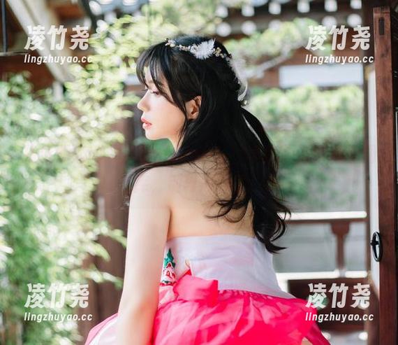 找资源如同找黑丝，Sia(시아)早就给你铺好了图库，别再呻吟了！