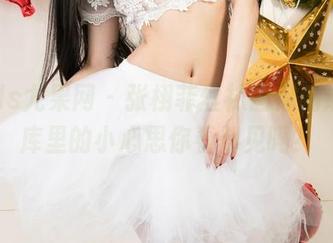 UGirls尤果网 – 张栩菲丝袜画像精选，图库里的小心思你看得见吗？