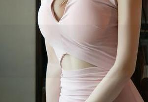 UGirls尤果网 – 李思宁的长腿在线写真，这腿总让我想多看两眼。
