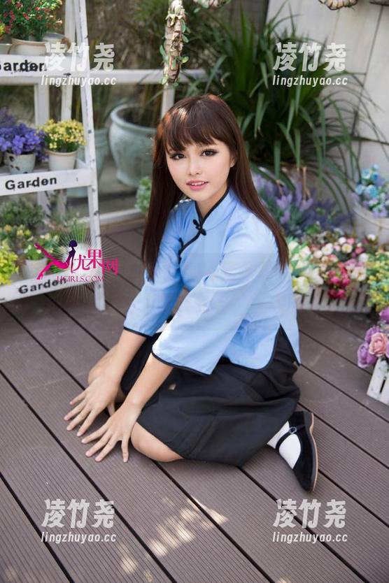 UGirls尤果网 - 制服系列作品里,李思宁把单调与活力完美结合,太会整了。 UGirls尤果网 - 制服系列作品里,李思宁把单调与活力完美结合,太会整了。