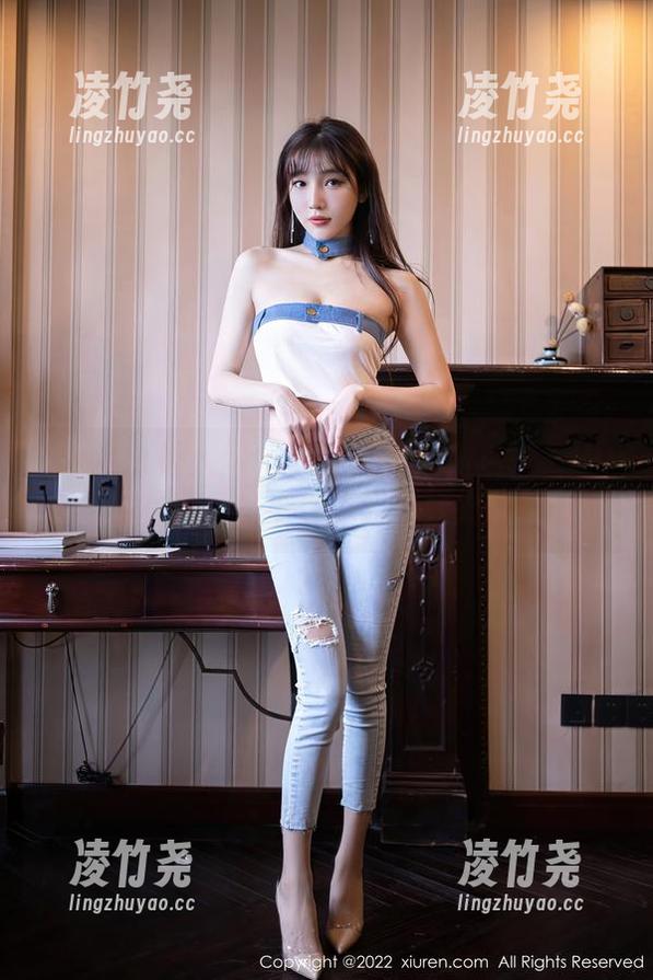 Xiuren秀人网 - 一望无际的粉色——UU酱的写真集，给你画风不太对的感受