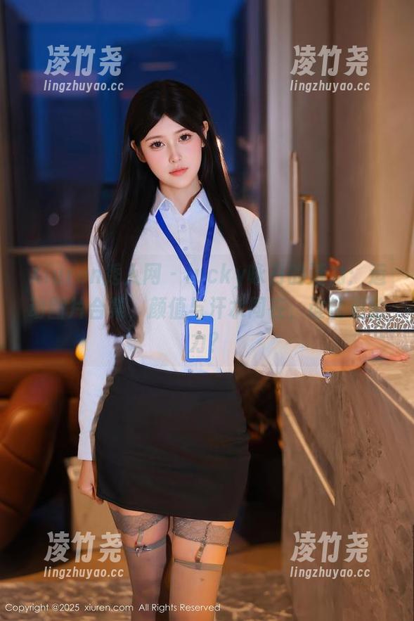 Xiuren秀人网 - lucky咏丹的活力：运动图片合集，颜值与汗水同在，谁能更给力？
