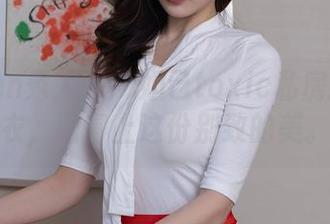 Xiuren秀人网 – 妲己toxic私房里的毛衣，配得上这份别致的美。