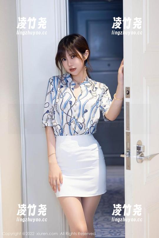 Xiuren秀人网 - 有趣的自拍游戏：林文文yooki如何把写真资源玩得别具一格？