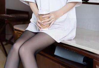 Xiuren秀人网 – 深入狐小妖Baby的狂野套图，眼前的一切剧烈而柔美。