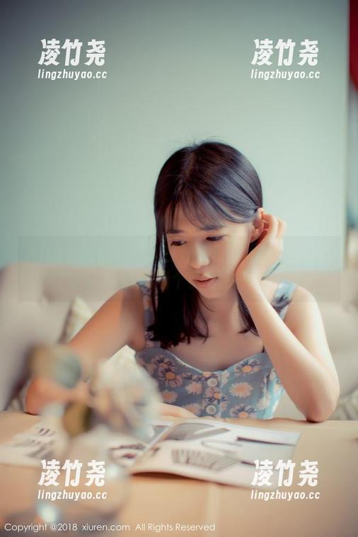 Xiuren秀人网 - 白浅浅的瑜伽：没拉筋我也来凹个美图照！