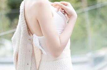 Xiuren秀人网 – “萌宝儿BoA”和她的白色图册，她的温柔也是一种实力。