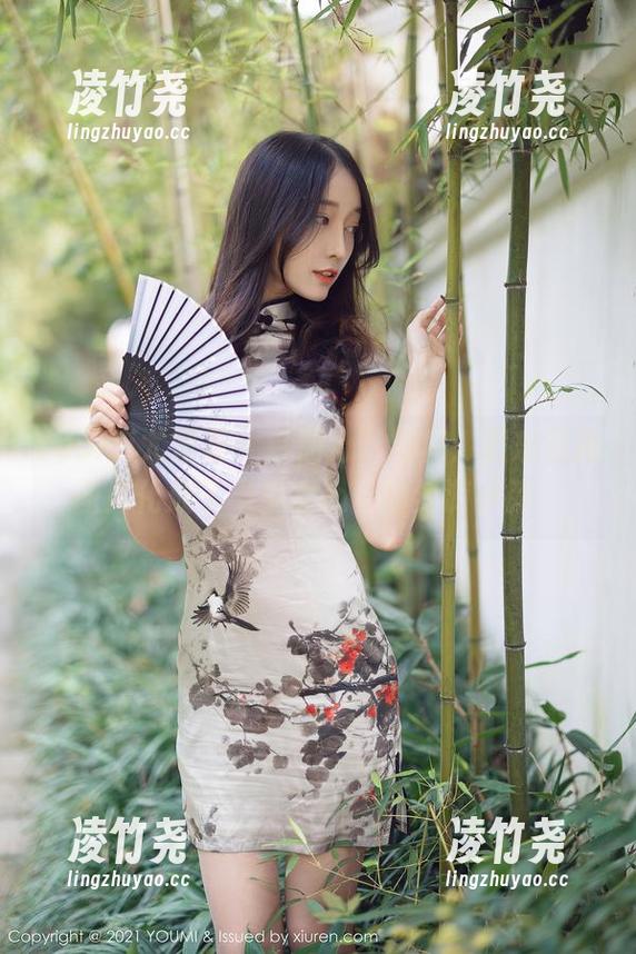 YouMi尤蜜荟 - “甜心”写真：黄乐然把图库化成了“少女心”的梦游小镇。
