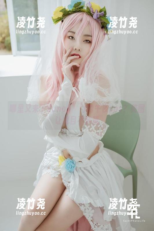 哪里又来了Yuna(윤아)的午夜cos？美图让我目不转睛