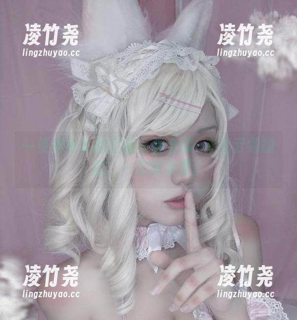 一笑芳香沁的空姐写真合集–来自云霄的你，一定超会撩。