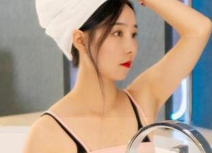 丽柜 – 露露的灰丝写真，全网流行的原图拷贝，你还敢不点开？