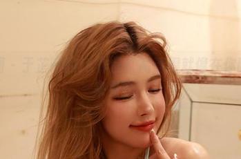 微密圈 – 于芷晴的JK作品：高清得就像在你眼前晃来晃去！