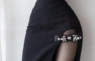 微密圈 – 作品中，你文茜驾驭皮衣，看似嚣张却又贼可爱，真的皮衣也能当萌宠？