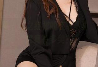 克拉女神 – 忆之红裙的在线写真，想知道究竟有多美？