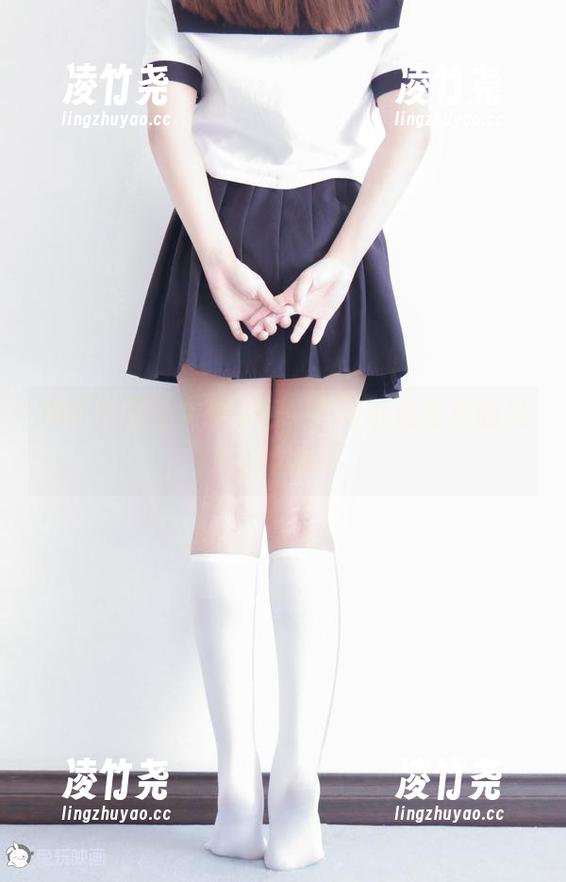 兔玩映画酷女孩图包，正好诉说青春的风格与异样。