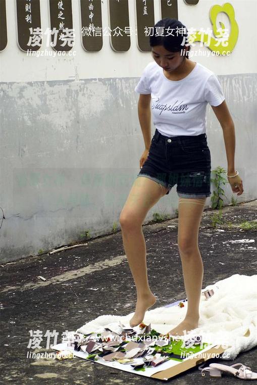 初夏女神 - 最新的安妮？那姐妹情可真耐人寻味，快来关注一点儿。