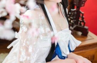 看夏夏子的泳装原图，我只想问有没有那么一点凉快？