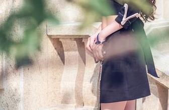 头条女神 – 关于张蓝欣的套图分享，透明得让人不好意思直视。