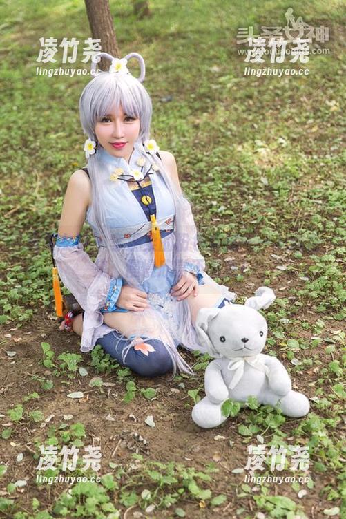 头条女神 - 李温柔的粉色魔法——美图合集，慢慢欣赏不着急！