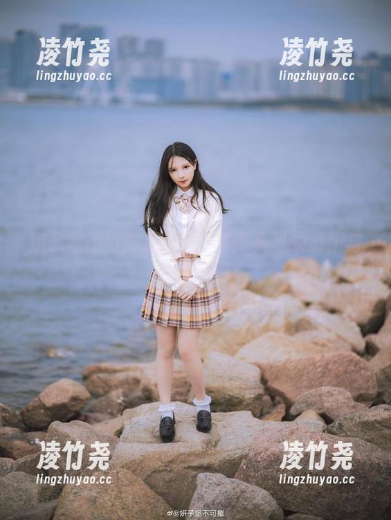 妍子坚不可摧&狂三：写真集里的滑稽与优雅并存