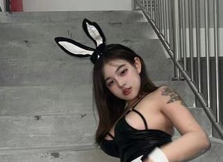 微密圈 – 貂皮大衣的独门秘籍，小优优子在定制写真里找到了。