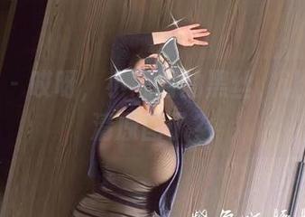 微密圈 – 哎呀，小芯酱的黑丝，让我看高清原图了？