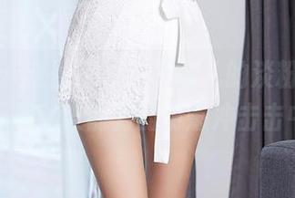 尤蜜荟 – 套图来了！李芯儿的淡粉月曜，再不看就被前方的粉嫩冲击击中了