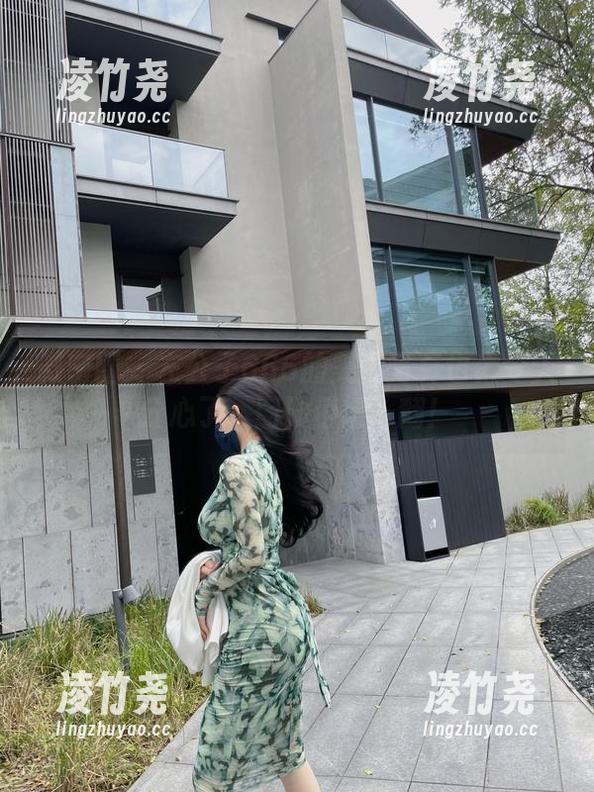 微密圈 - 左公子666的美脚写真也太令人分心了，图册值得一翻！