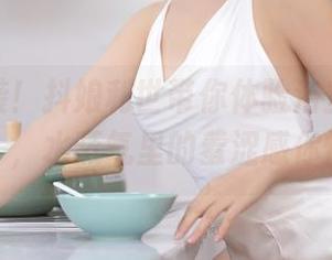 最新来袭！抖娘利世带你体验浴室里的“小确幸”，水蒸气里的羞涩感你懂的不？