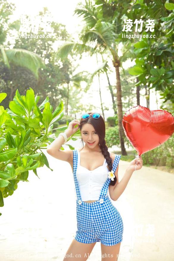 推女神 - 娜依灵儿的旅拍写真，图包里的“看起来”都挺美