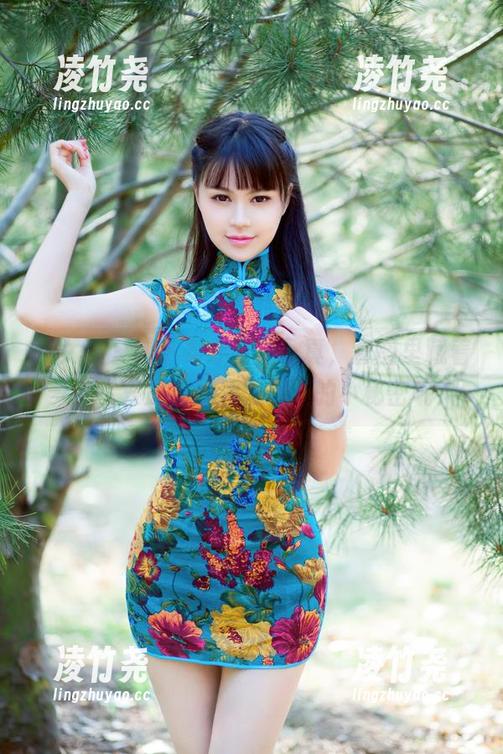 推女郎 - 纯小希办公室写真，套图里藏着多少“只是在这儿工作”的小秘密呢？