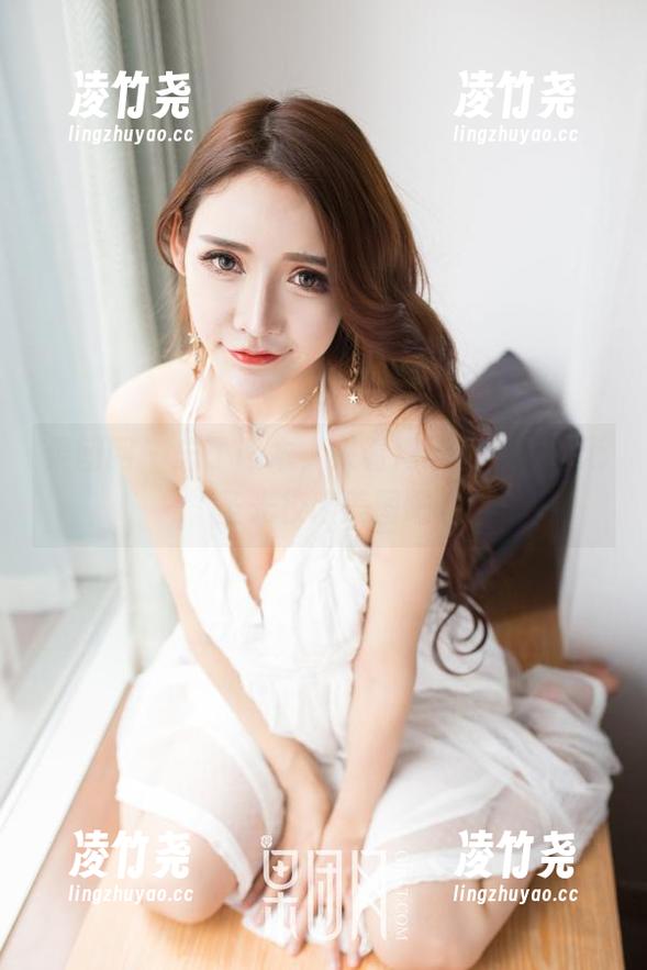 果团网 - 忘了课本，来看周琰琳LIN的无圣光校服美图吧