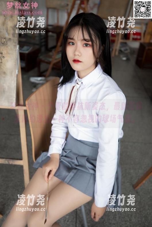 梦丝女神 - 宁夏的丝袜新姿态，最新写真里隐约透出一种不容忽视的球场气息。