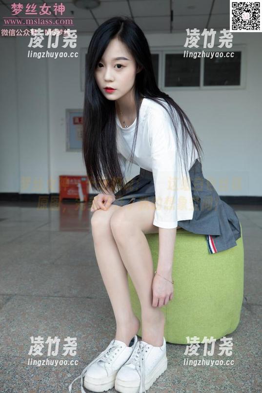 梦丝女神 - 十分想说：玥玥这组白色丝袜原图，完美打开了我的想象空间！