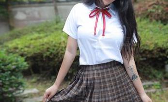 模范学院 – 唐琪儿Beauty裸足高清照，怎么一不小心就成了脚艺品？
