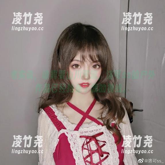 老实说，谁需要山川河流，洛可ss的户外作品已经抢走了我的视线。